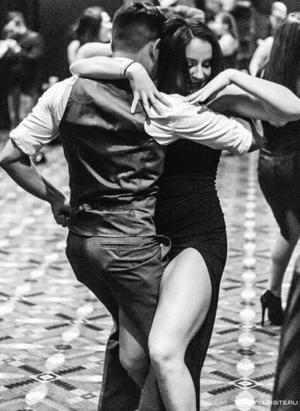 Кара и Ти Джей - Сексуальный танец - 25 фото