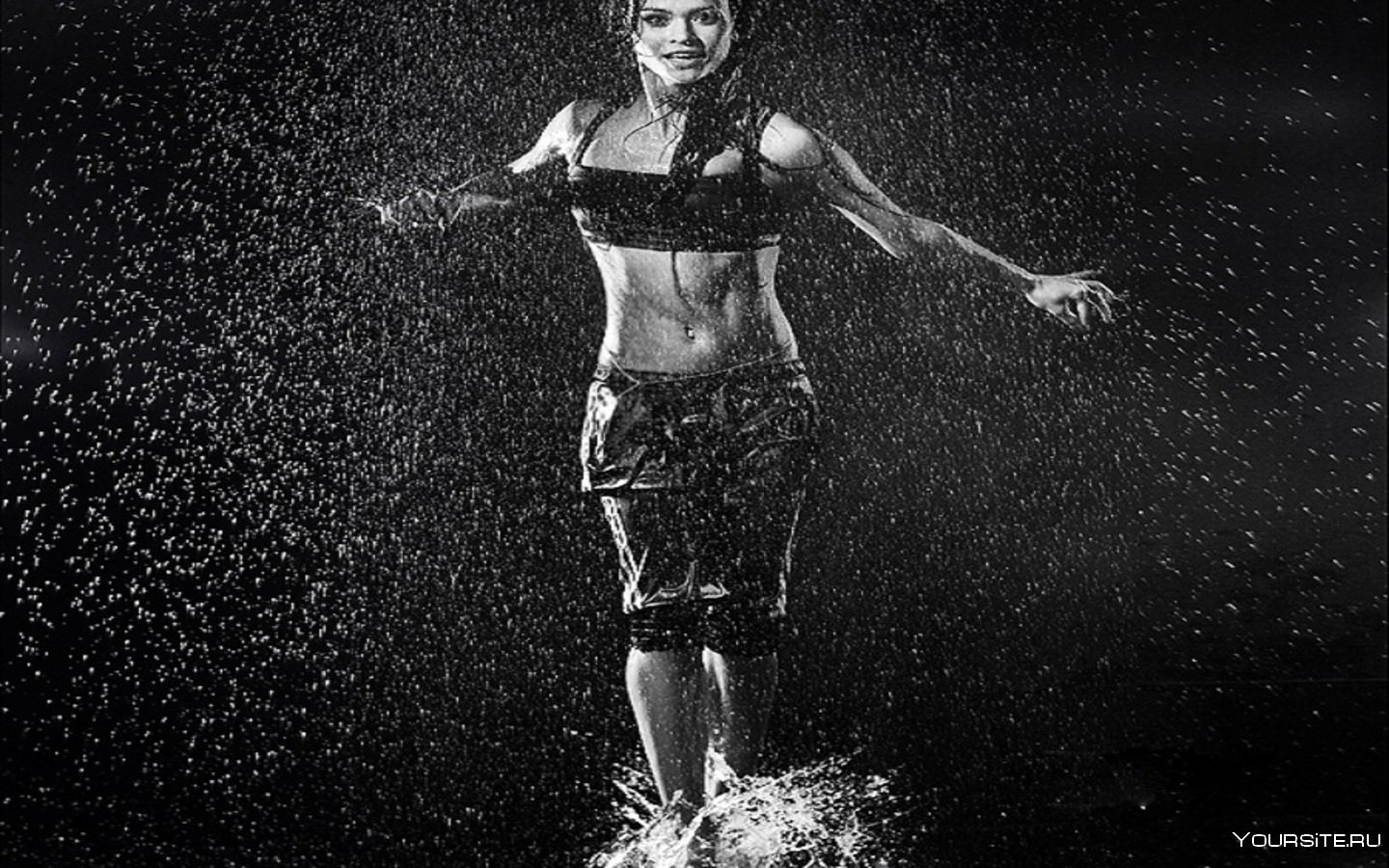 Девушка Танцует Черно Белое Фото