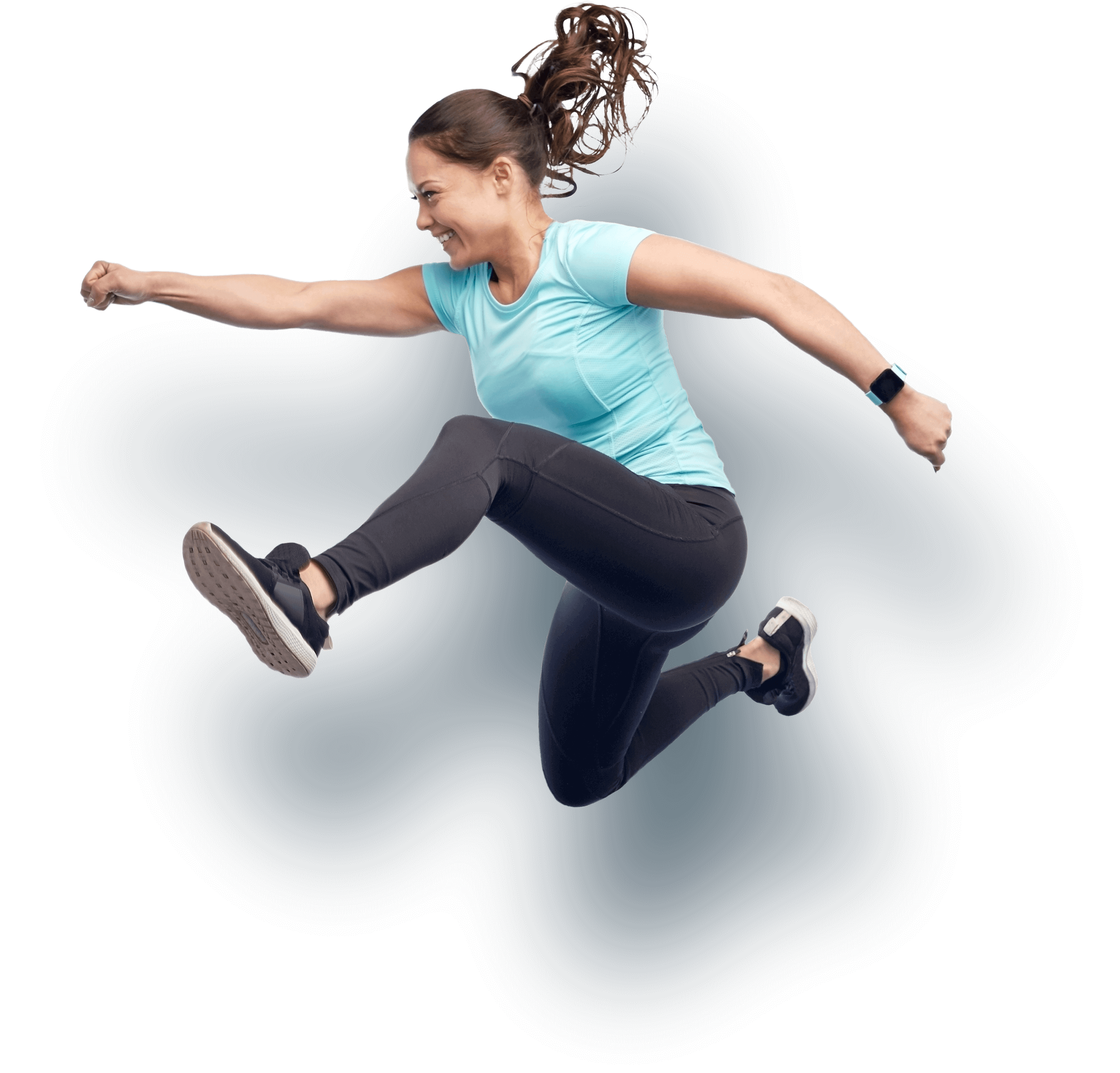 Фитнес девушка в прыжке. Девушка прыгает. Спорт фитнес. В прыжке.