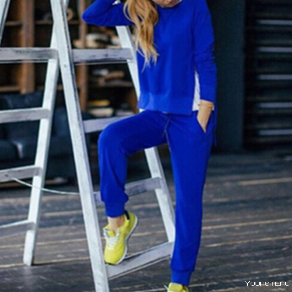 Синий спортивный костюм женский