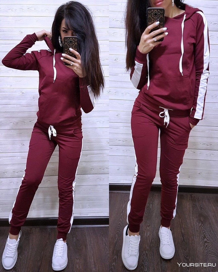 Спортивный костюм женский