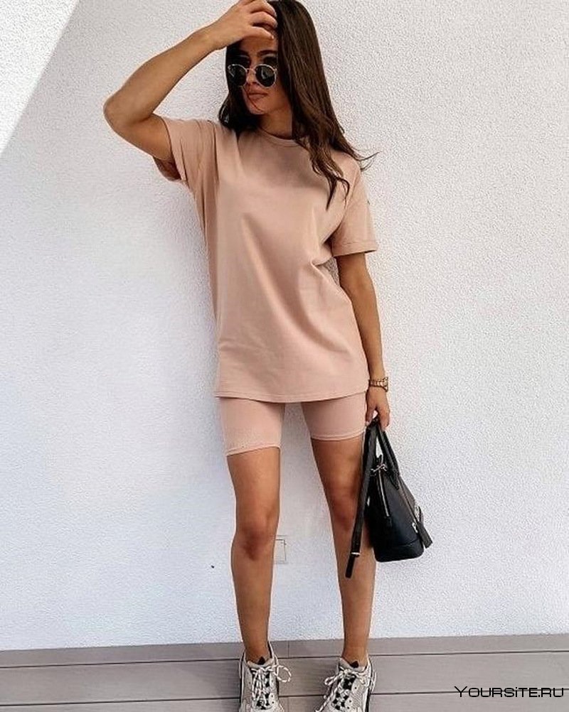 Футболка оверсайз с поясом