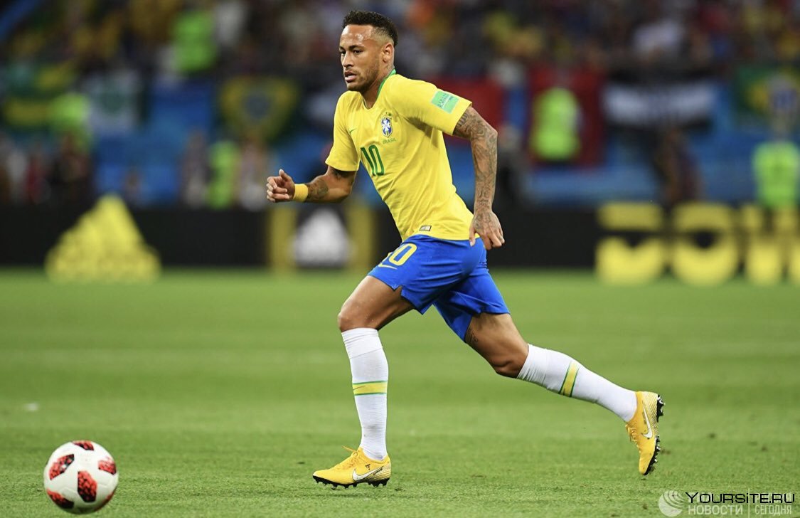 Футболист Neymar симулирует