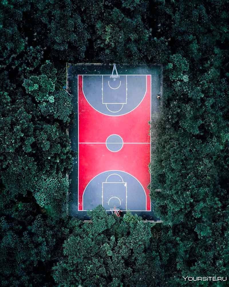 Баскетбольная площадка сверху