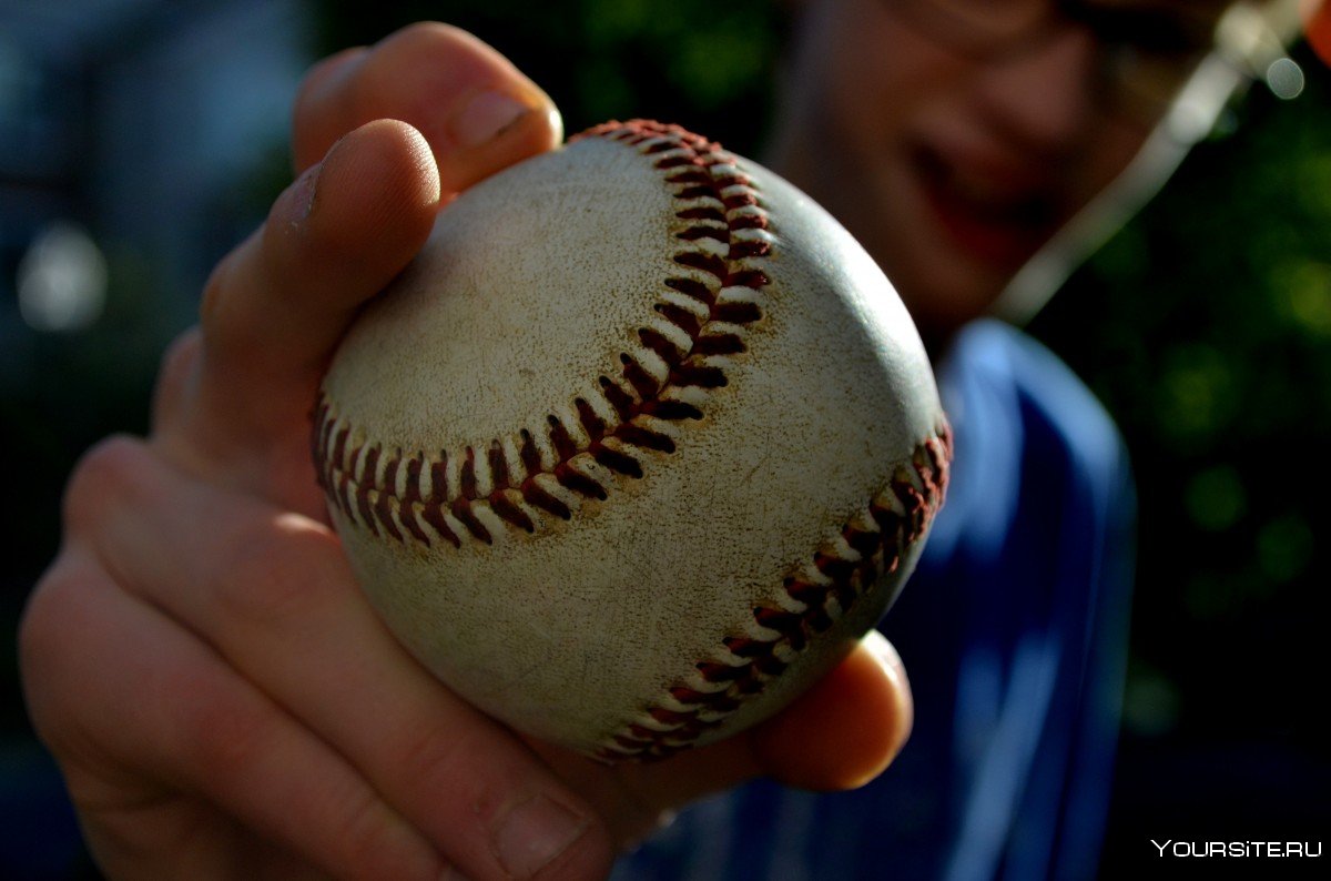 Мяч для игры в Бейсбол