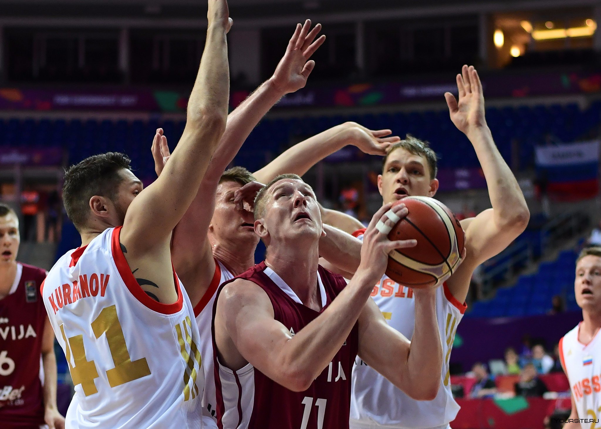 Баскетбол россия мужчины сегодня. Сборная Латвия по баскетболу 2022. Команда баскетболистов. Спорт баскетбол Россия. Российские баскетболисты.