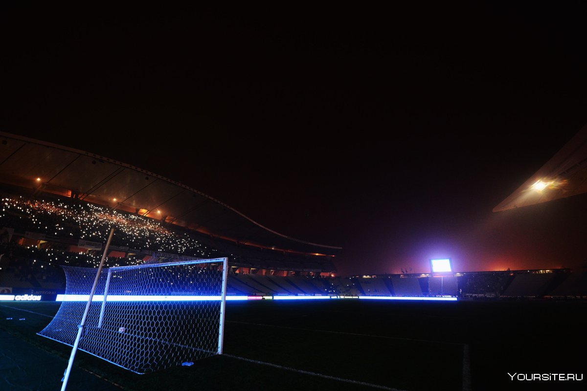 Стадион ночью