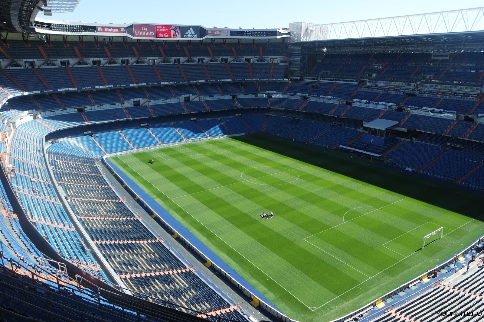 Какой сейчас стадион. Стадион «Сантьяго Бернабеу» (Мадрид, Испания). Стадион Сантьяго Бернабеу 2022. Новый стадион Сантьяго Бернабеу. Сантьяго Бернабеу стадион реконструкция.