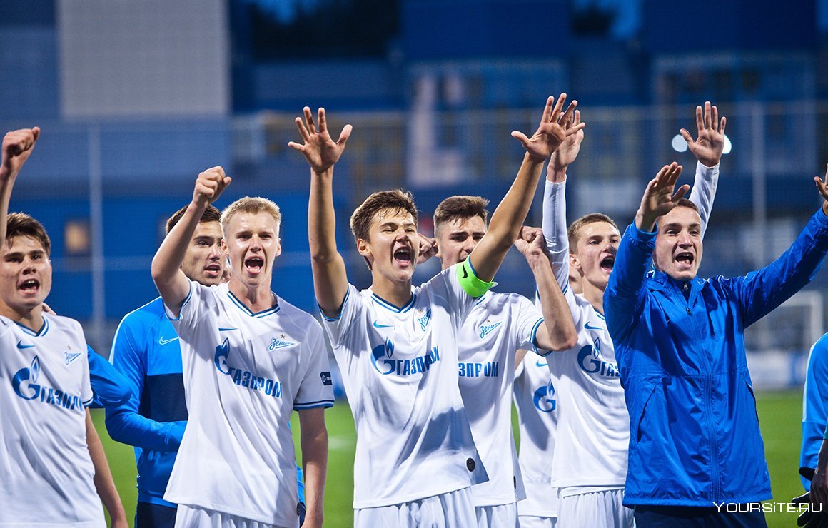 Футбольная команда Молодежка Зенит