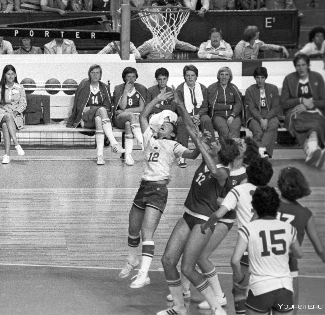 Баскетбольная женская команда 1976 в Монреале