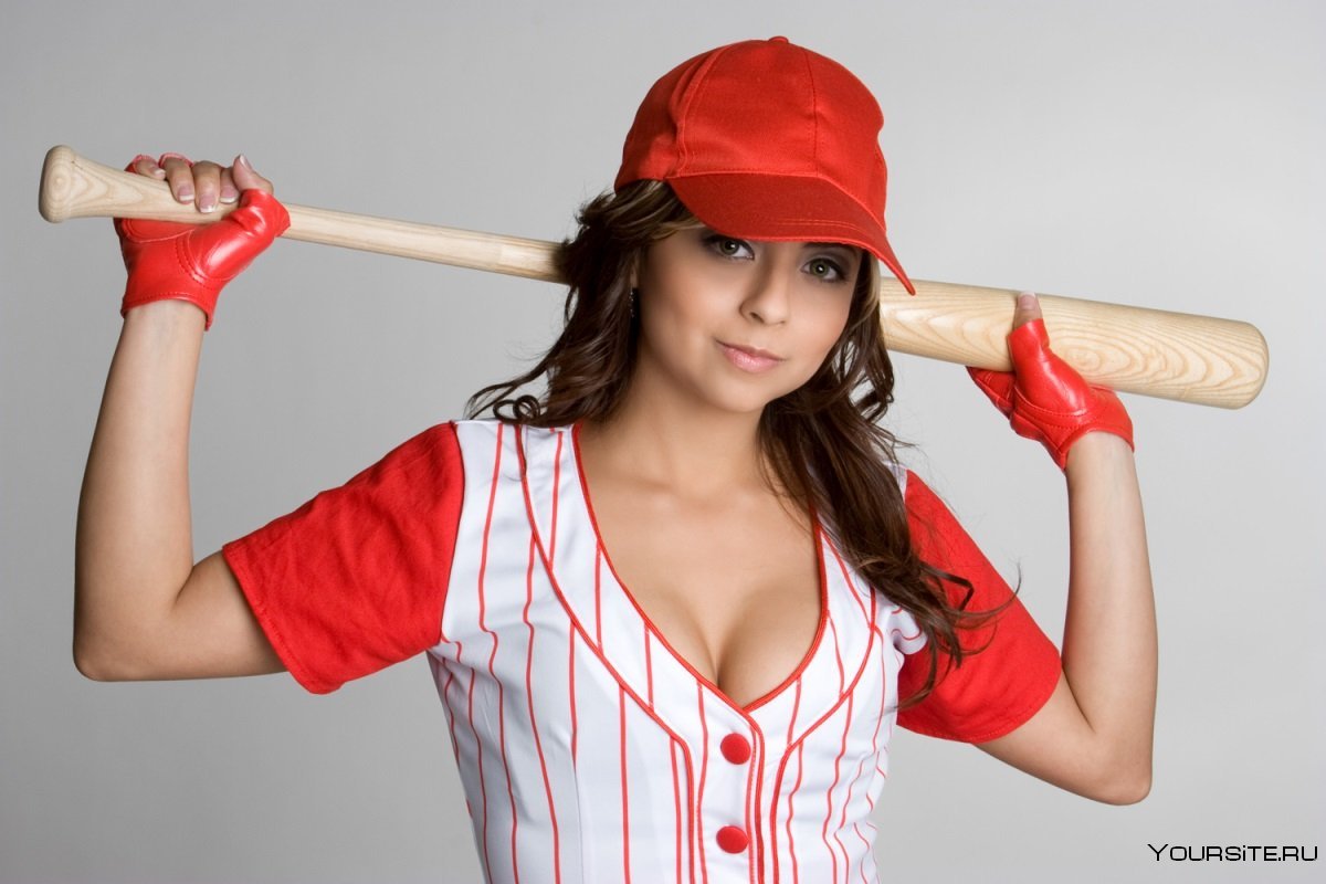 Женщина с бейсбольной битой