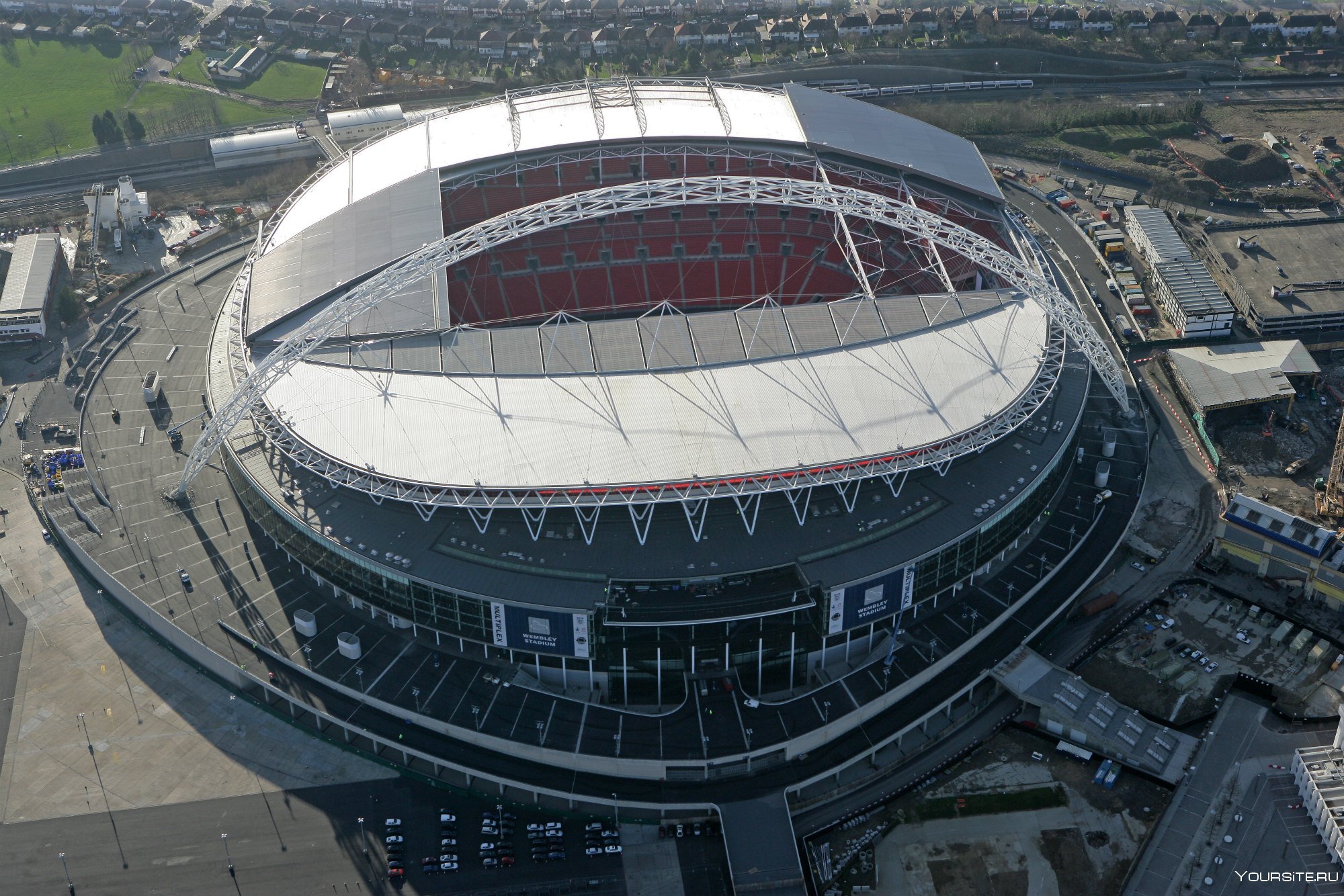 Стадион уэмбли старый. Стадион Уэмбли в Лондоне. Уэмбли стадион новый. Стадион Арена Уэмбли. Стадион Уэмбли Лондон (Wembley Stadium).