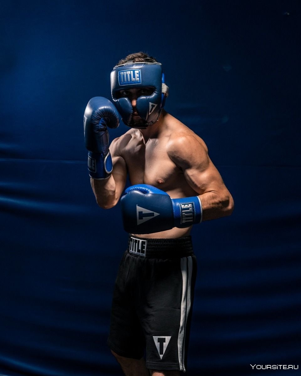 Шлем боксерский тренировочный title Boxing Royalty Leather Training