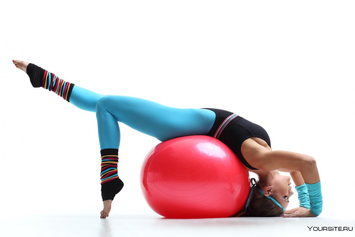 Аэробика на белом фоне