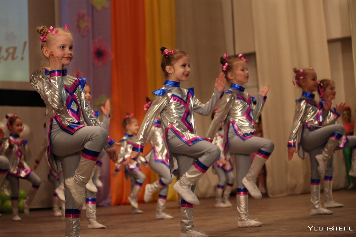 Костюмы для детских танцевальных коллективов