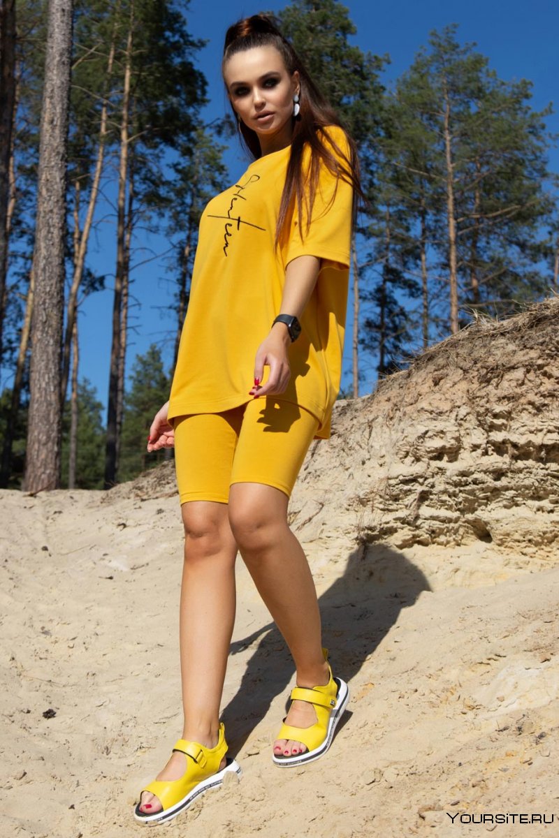 Спортивный костюм 2020 тренд оверсайз