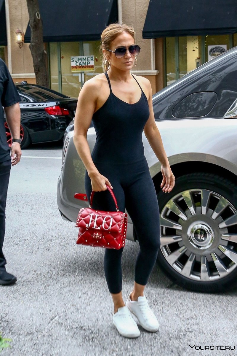 Звезды в леггинсах