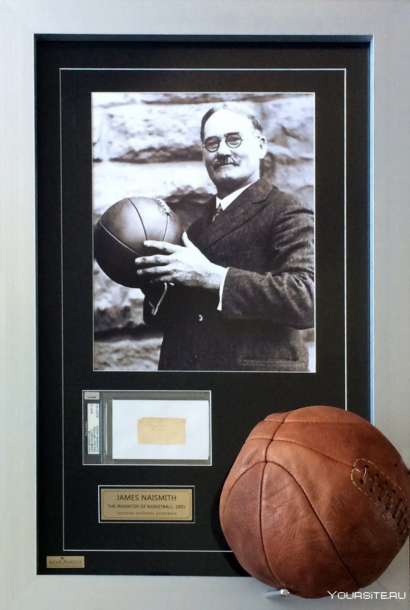 Джеймс Нейсмит придумал баскетбол