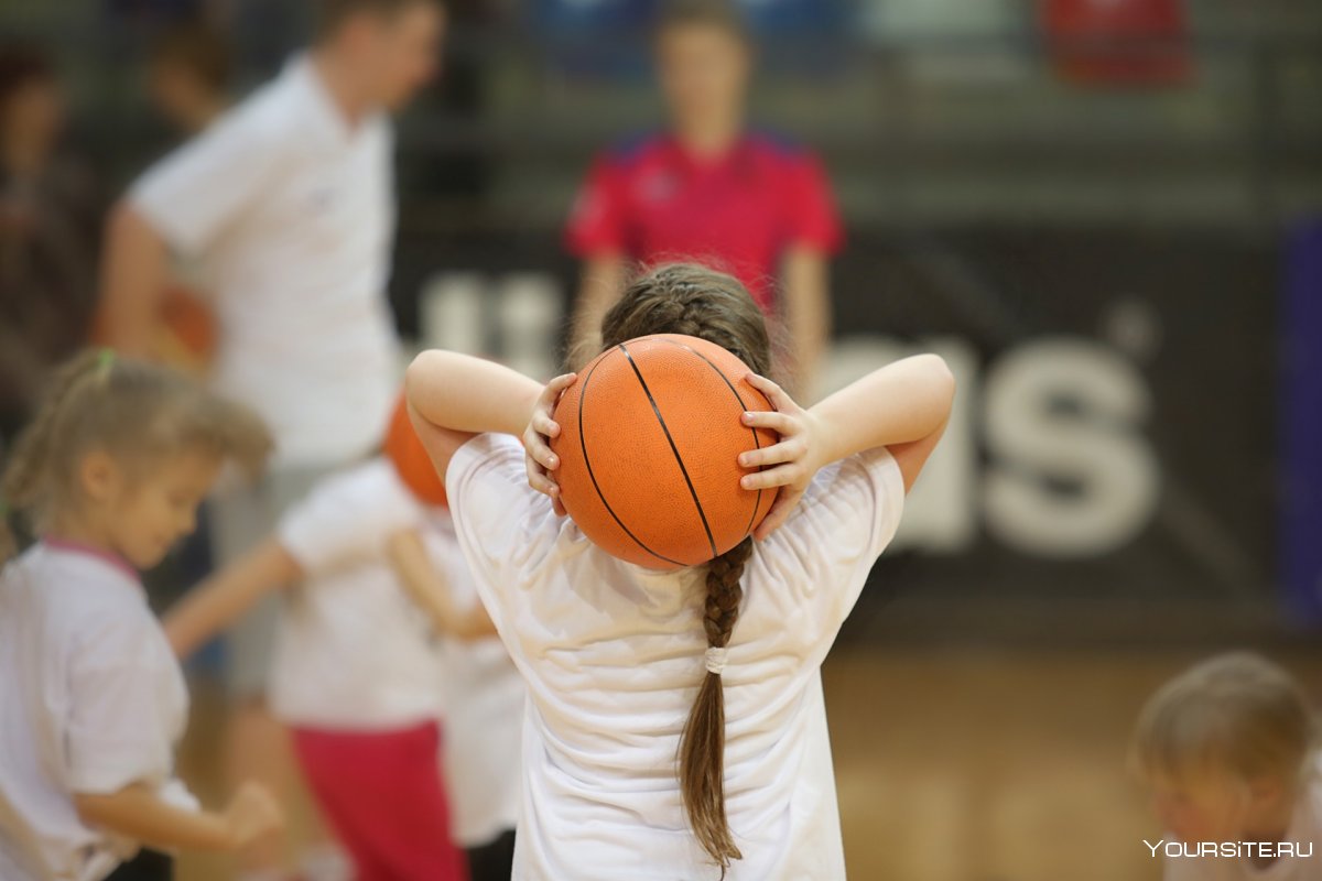 Баскетбольный мячик для девочек