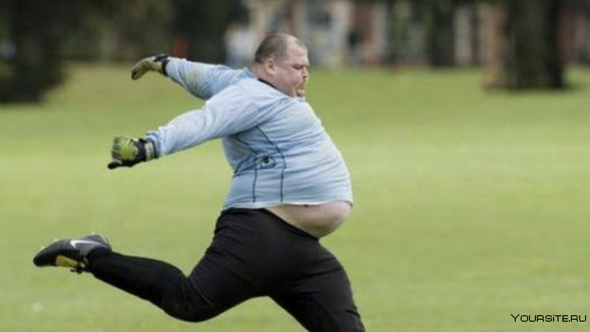 Толстые футболисты