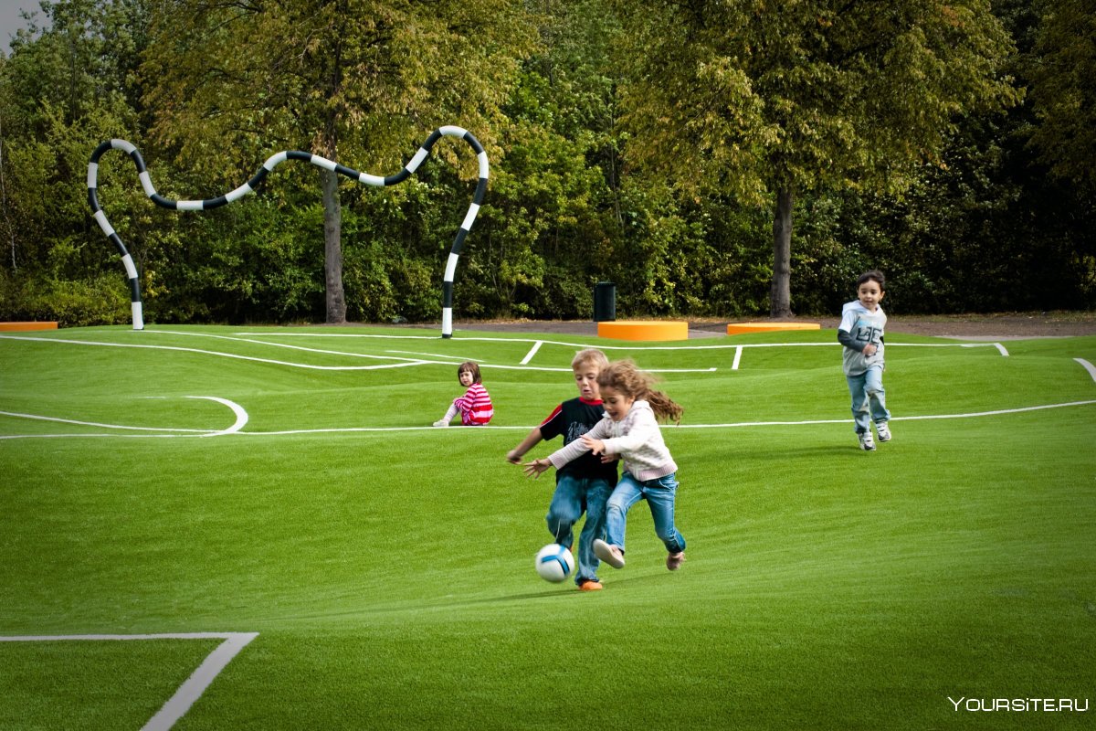 Футбольное поле Смоленск поиграть ребёнку