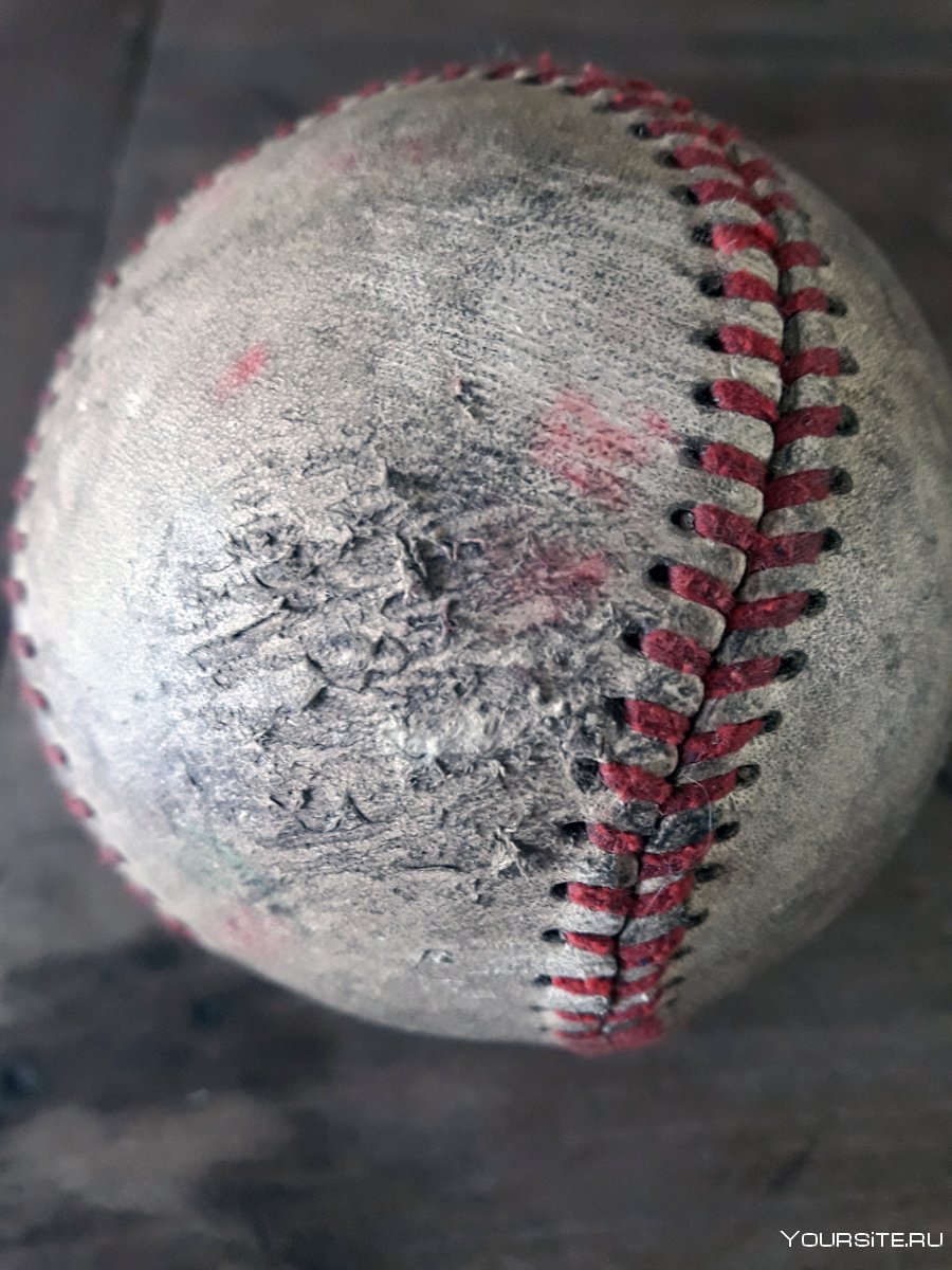 Бейсбольный мяч арт