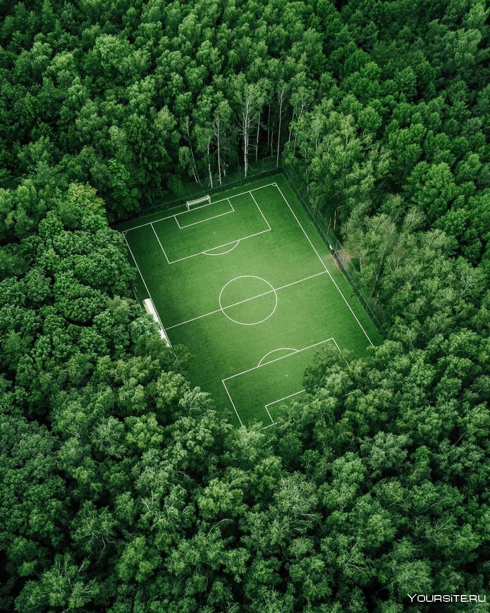 Футбольная площадка парк Мещерский