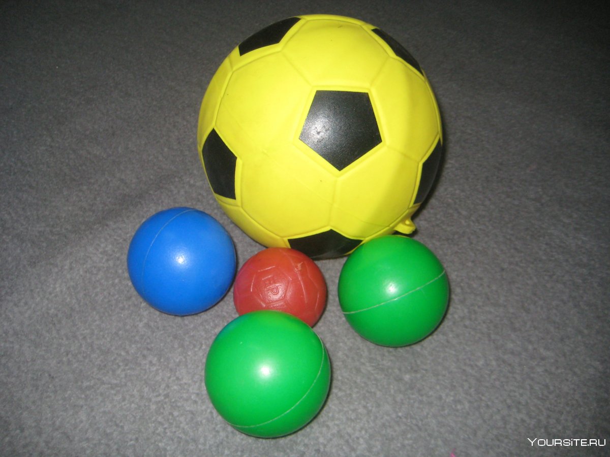 Игра разноцветный мячик