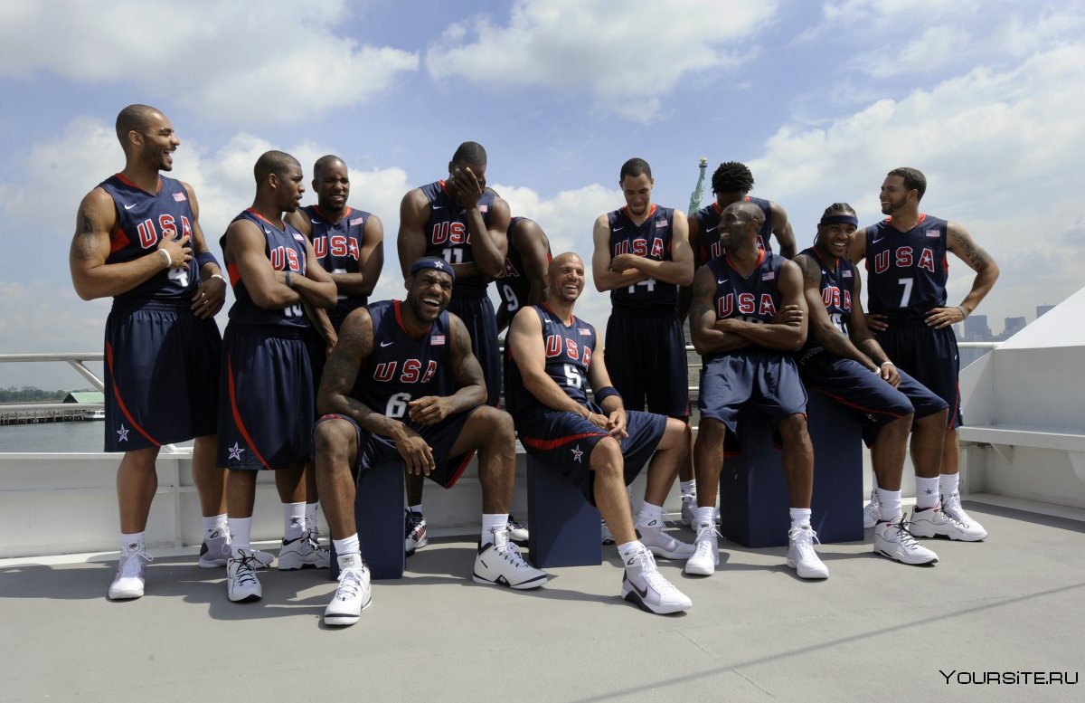 Темнокожие баскетболисты