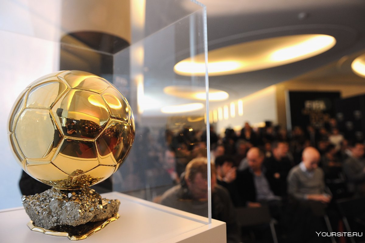Золотой мяч ФИФА И Франс футбол