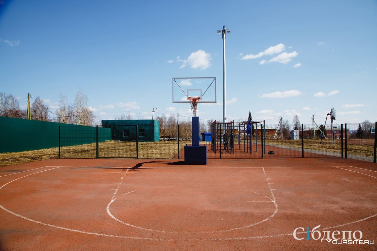Баскетбол площадка