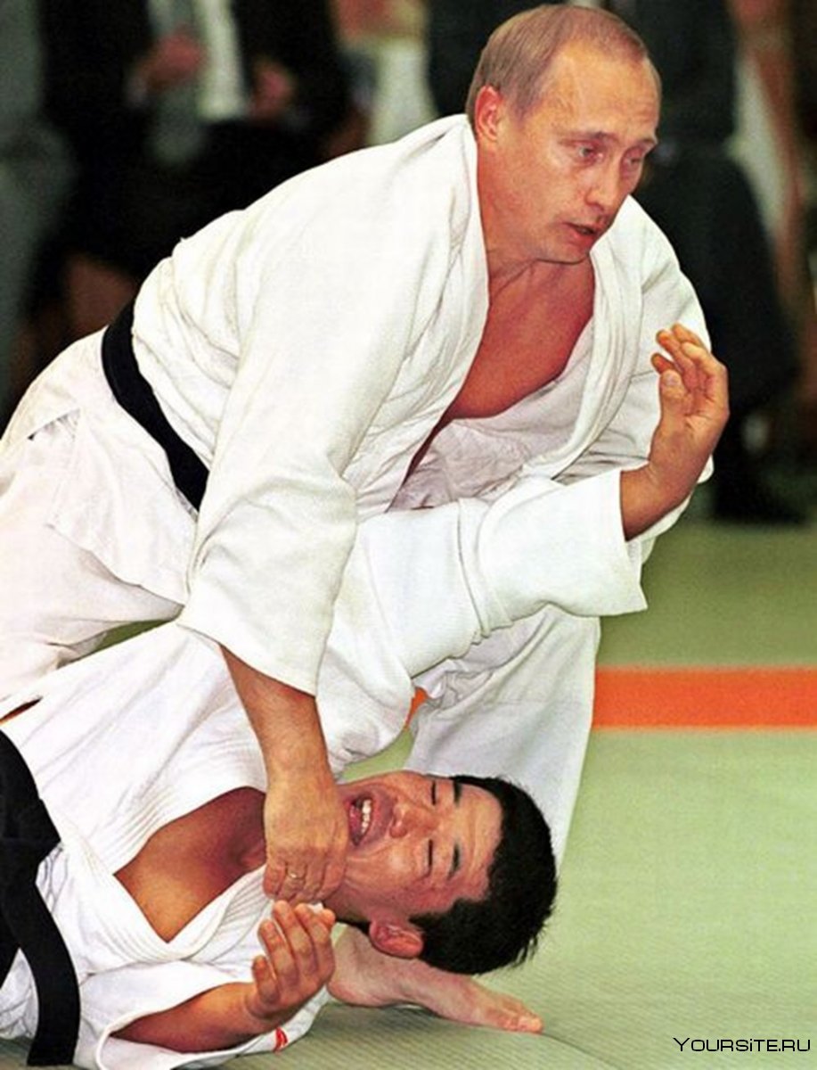Владимир Путин в форме дзюдо