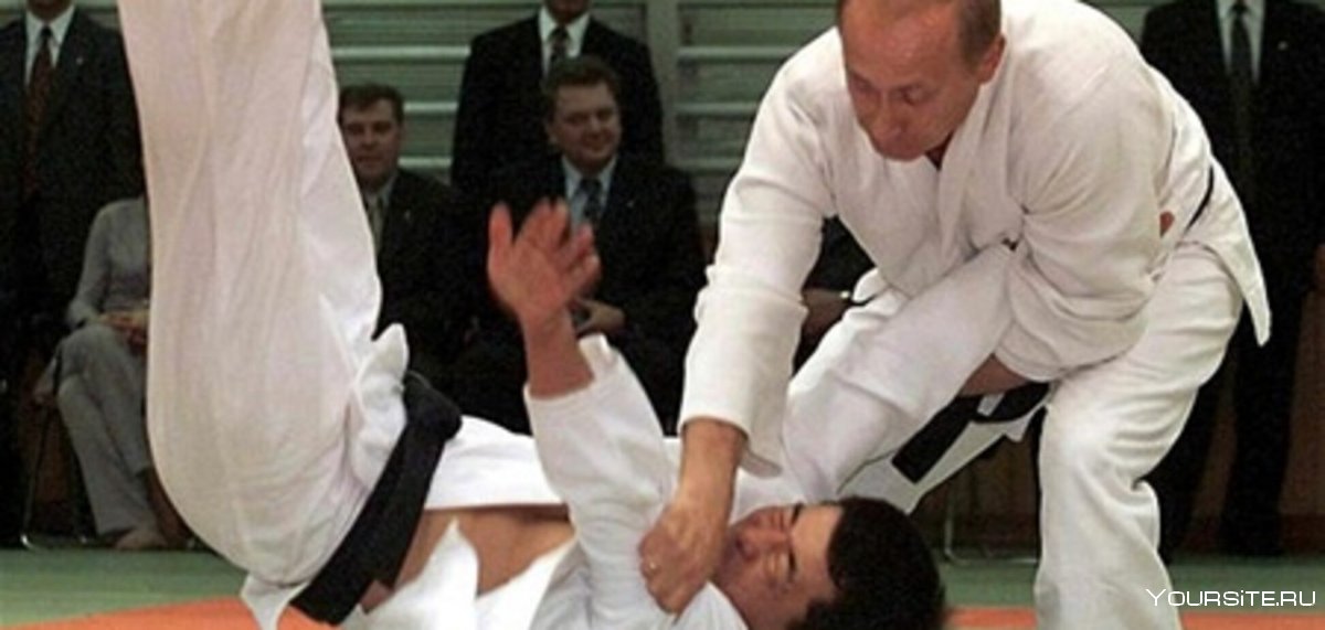 Путин на тренировке по дзюдо