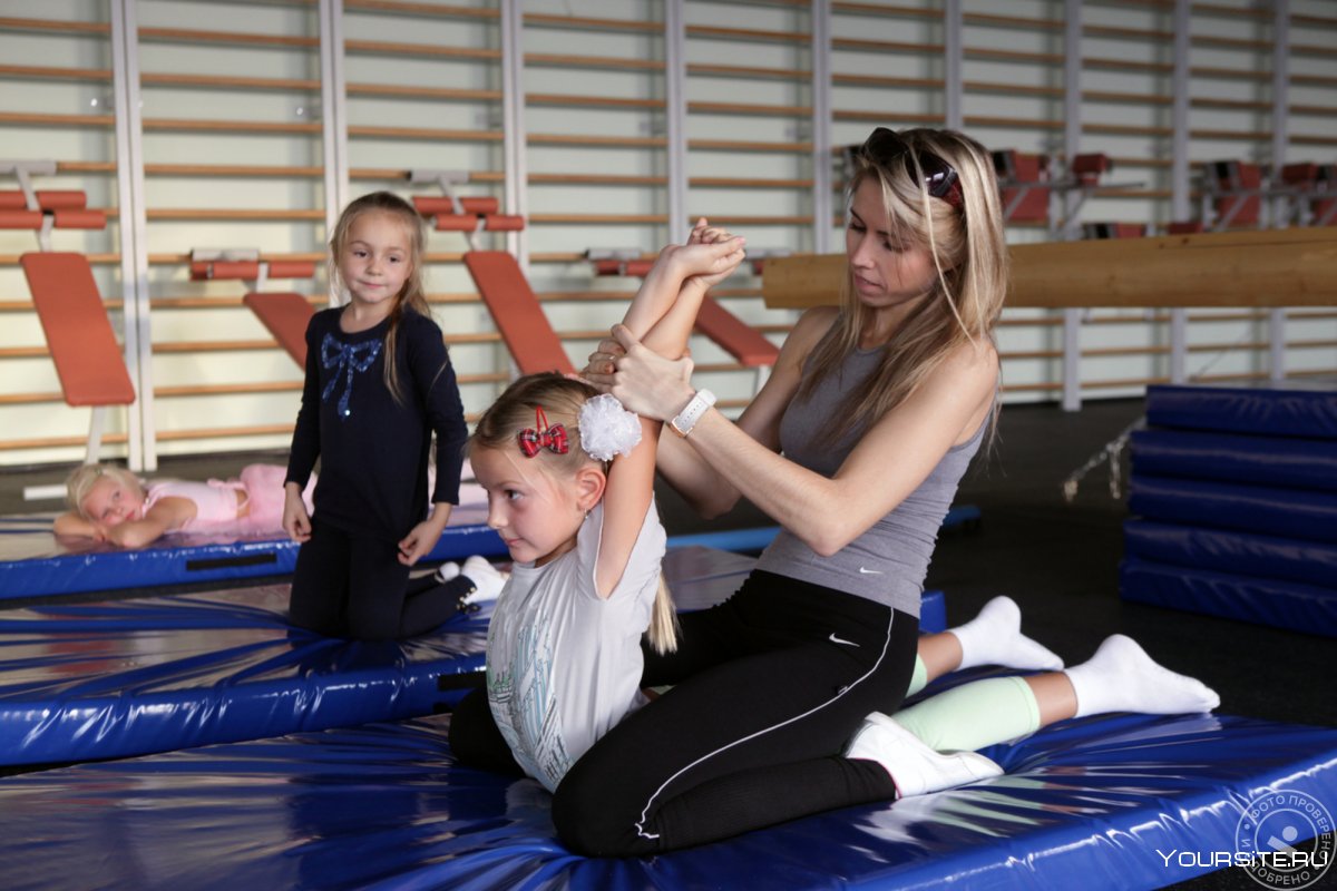 Детский тренер по гимнастике