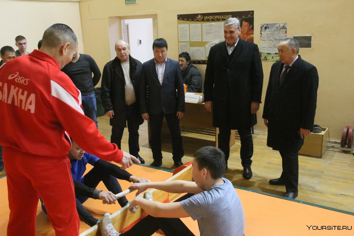 Олимпийский чемпион Лери Хабелов