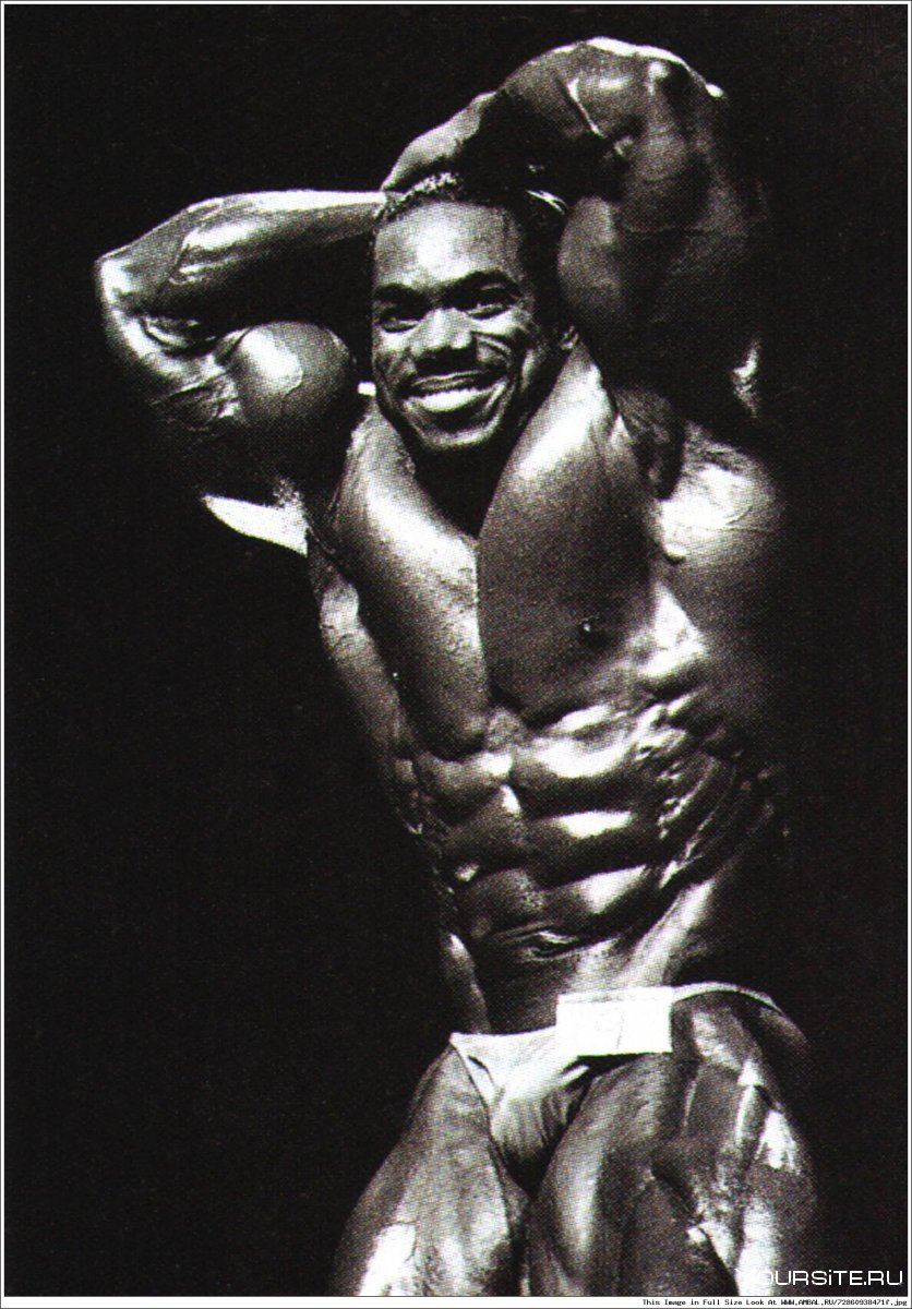 Пол Диллет против Арнольда Шварценеггера