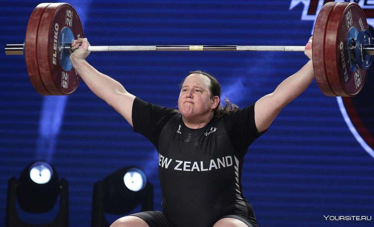Laurel Hubbard weightlifter