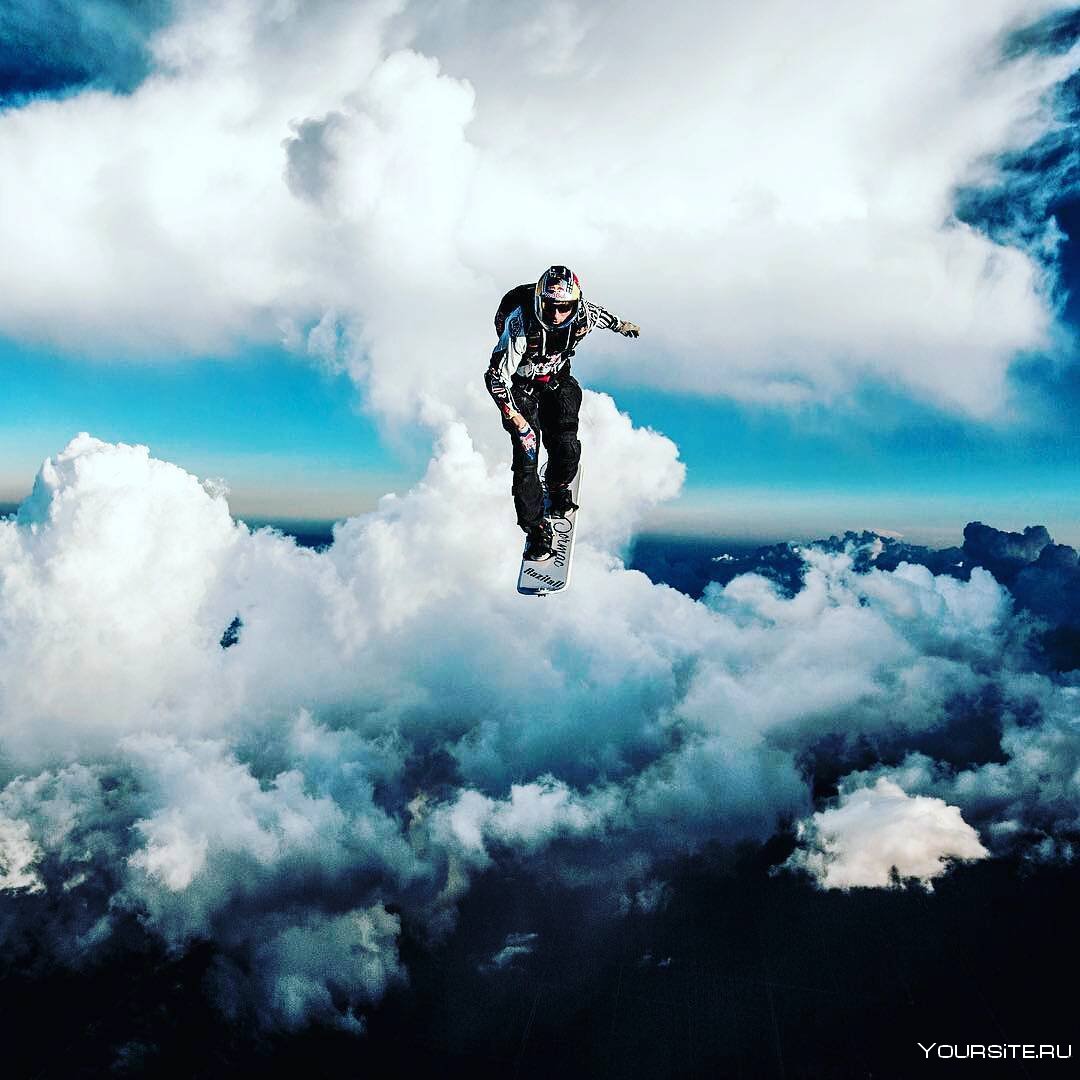 Прыжок с парашютом в облака
