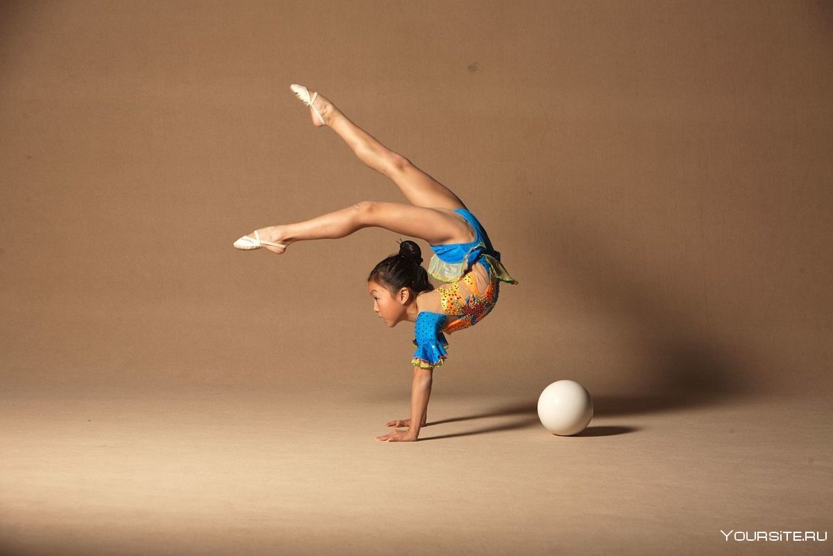 Равновесие аттитюд в художественной гимнастике