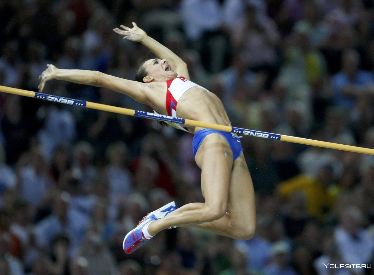 Елена Исинбаева в прыжке