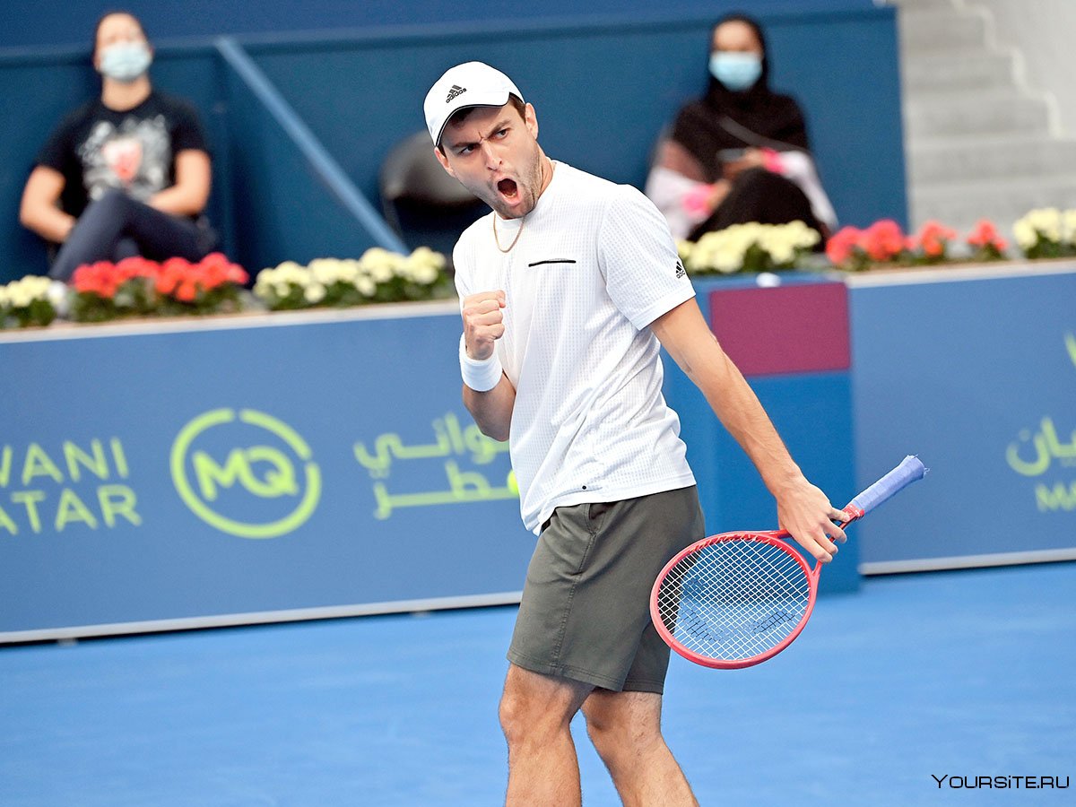 Теннисист Карацев