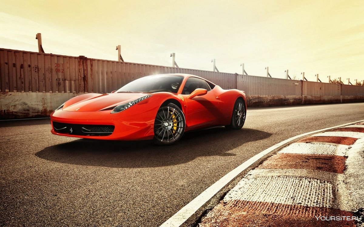 Автомобиль Ferrari 458 Italia