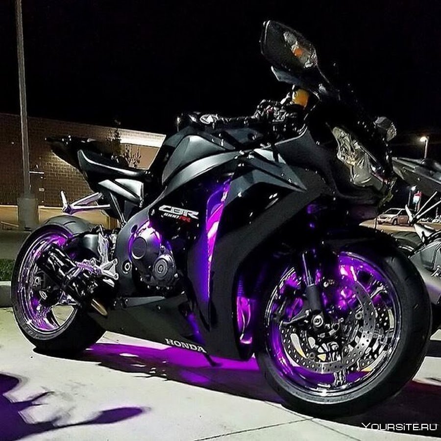 BMW s1000rr фиолетовый