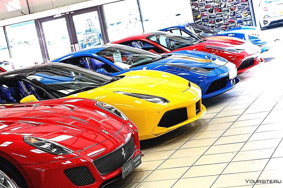 Машины разного цвета