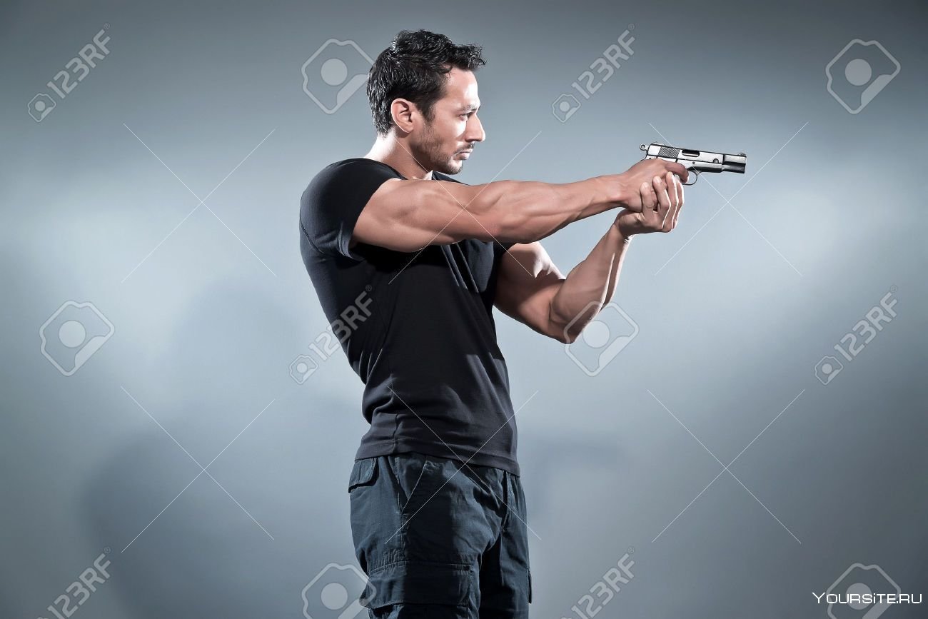 Action profile. Человек с пистолетом. Парень с оружием. Позы мужчин с оружием. Мужик с пистолетом.