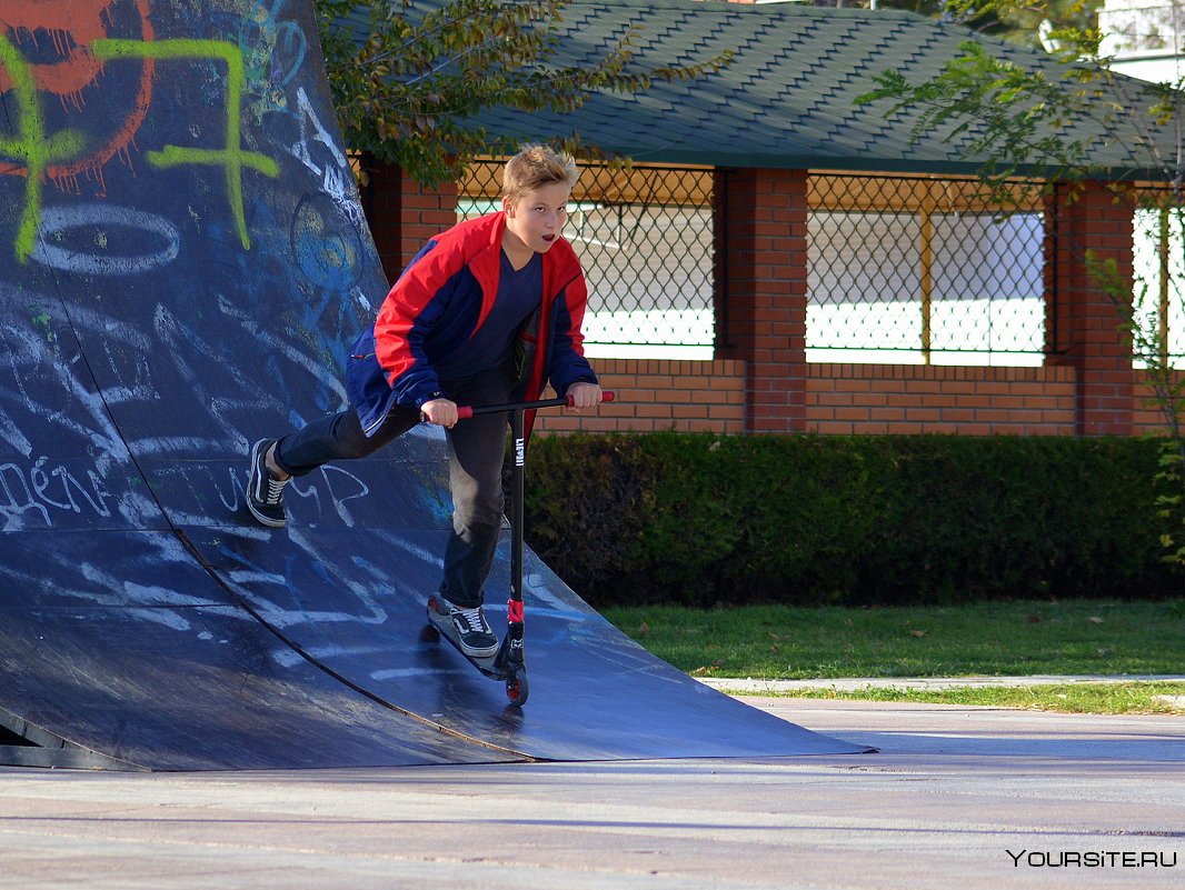 На трюковом самокате