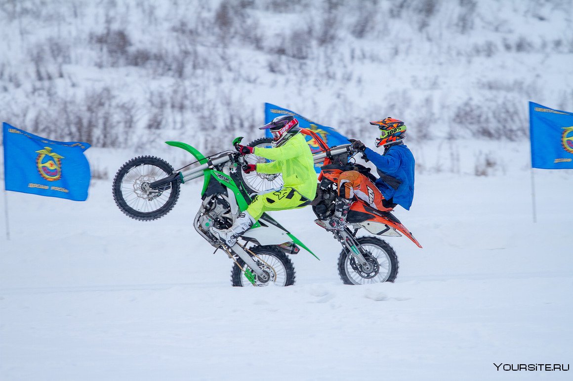 Зимние соревнования на мотоциклах