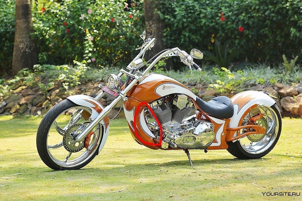Индийский мотоцикл чоппер avantura