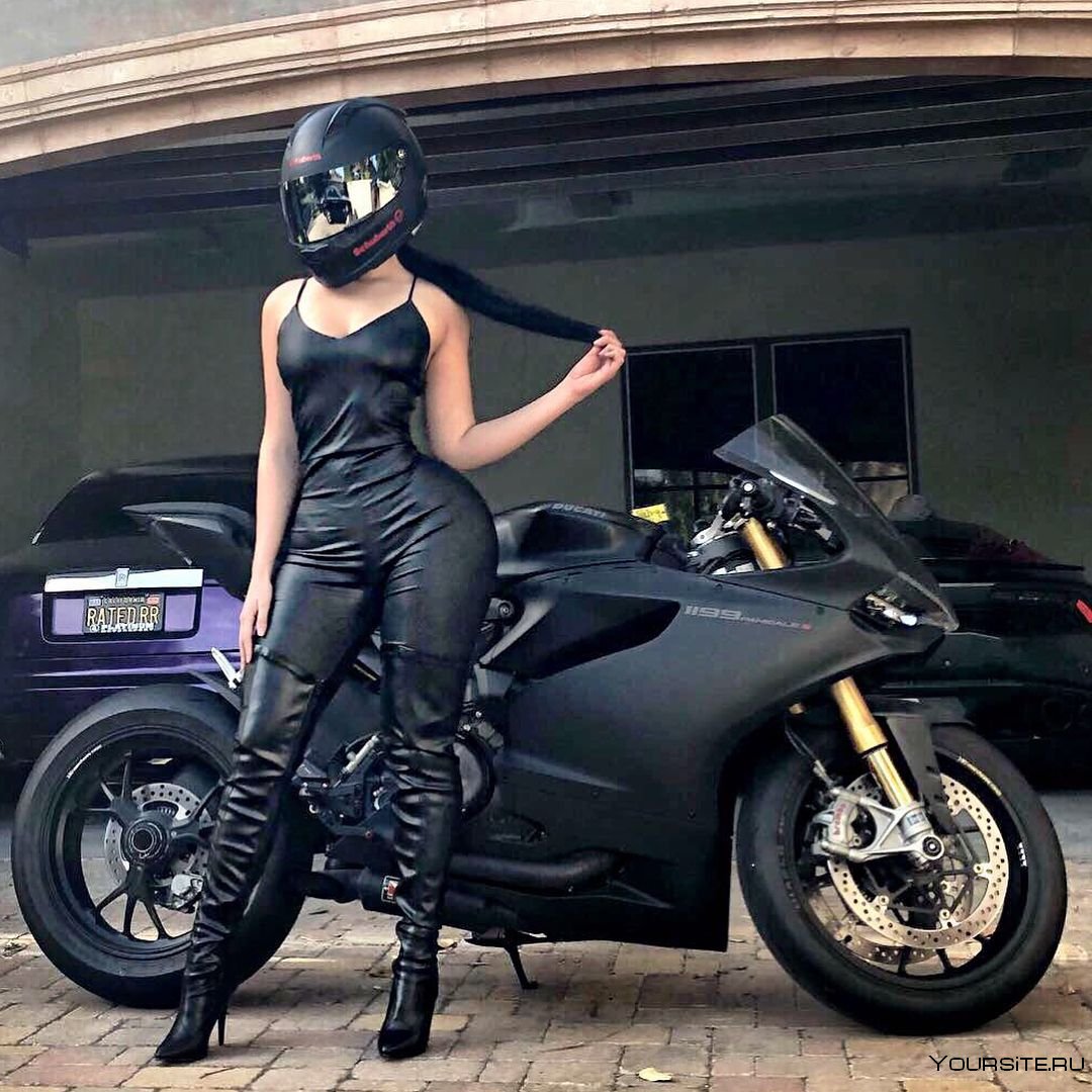 Мотоциклетный костюм женский черный