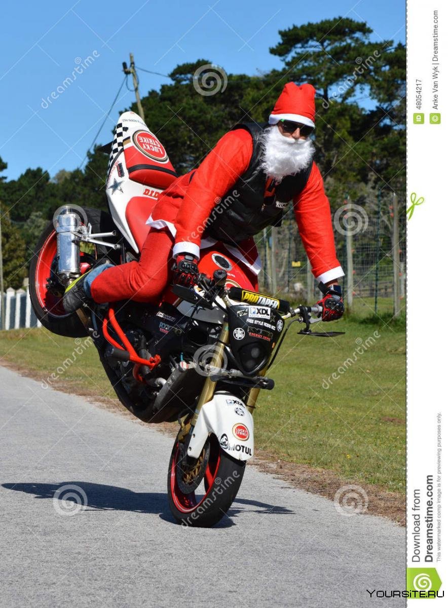 Санта Клаус на мотоцикле